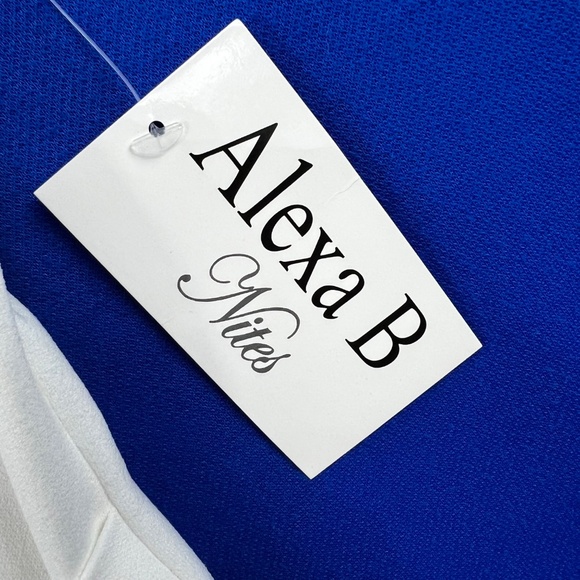 NWT🤩 |•ALEXA B NITES•| Beautiful Wrap Top Black & Ivory White Jumpsuit Size 14 - Picture 9 of 14